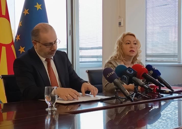 Околу 80 000 компании активни во земјава, бизнисот се повеќе работи електронски