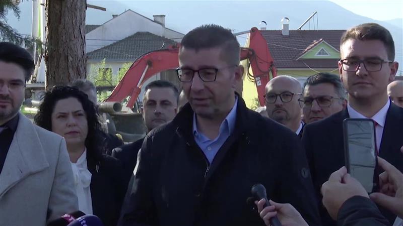 Мицкоски ги повика институциите да реагираат поради вознемирување на граѓаните со темата мигранти
