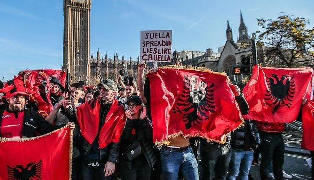 За девет месеци албанските иселеници дома испратиле 817 милиони евра