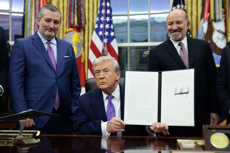 Дваесет американски сојузни држави поднесоа тужби против одлуката на Трамп за визите