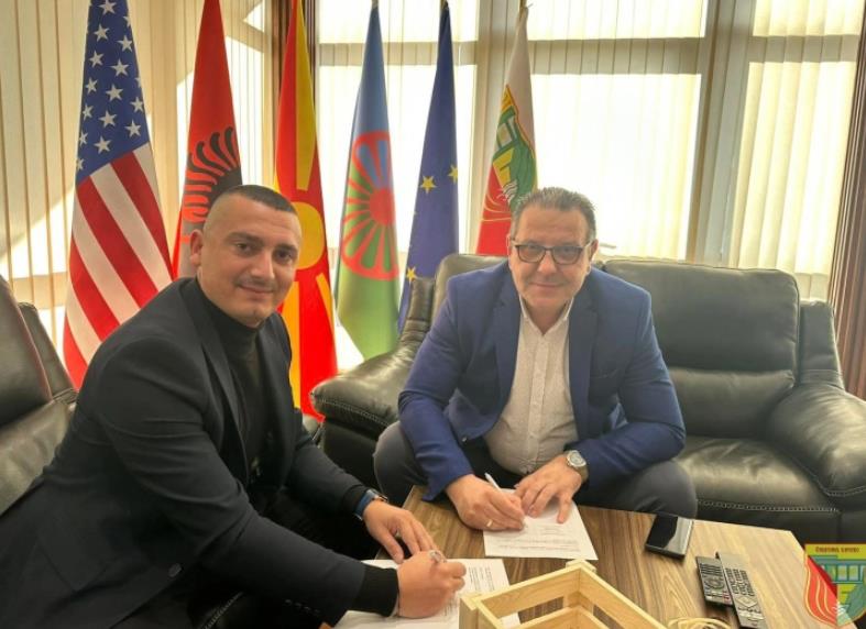 Здружението на Македонците од Албанија „Зошто“ потпиша меморандум за соработка со Општина Кичево