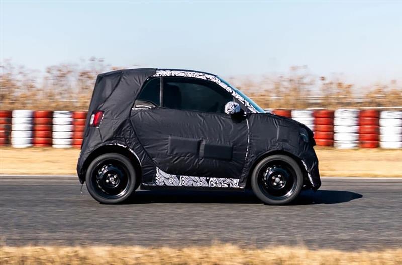 Наследникот на култниот „ForTwo“: Новиот „Smart #2“ пристигнува следната година