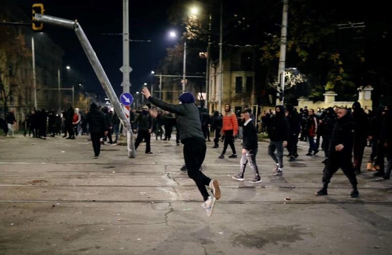 Илјадници Бугари и синоќа протестираа против корупцијата, бараат фер избори и независно судство