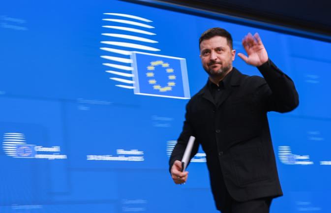 Зеленски и се заблагодари на ЕУ за финансискиот пакет од 90 милијарди евра