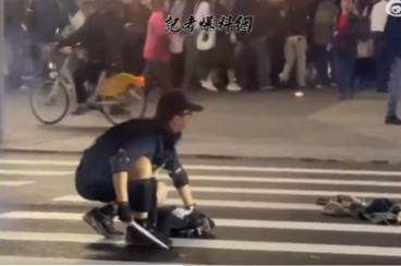 Видео: Девет лица повредени во напад со нож во Тајпеј