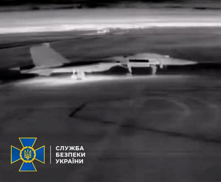 Украина тврди дека уништила два руски авиона Су-27 на Крим