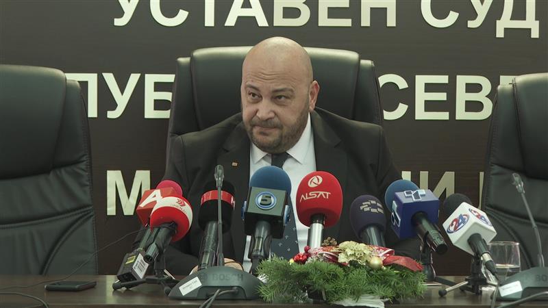 Костадиновски: Уставниот суд да стави клуч на врата ако одлуките терба да се носиме со Бадентер 