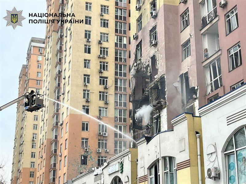 Бројот на повредени во рускиот напад со беспилотни летала и ракети врз Киев се искачи на 19