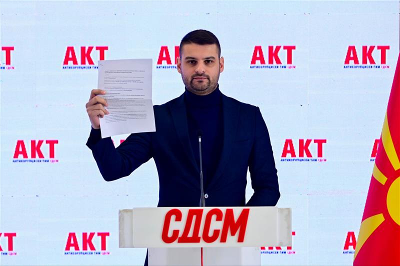 Димитријевиќ: Свиркач открива нови детали за тендерот во Пошта- како се пумпаат 300.000 евра годишно!