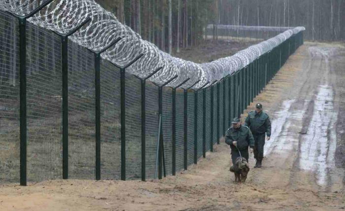 Летонија заврши со изградба на ограда долга 280 километри по должината на источната граница со Русија
