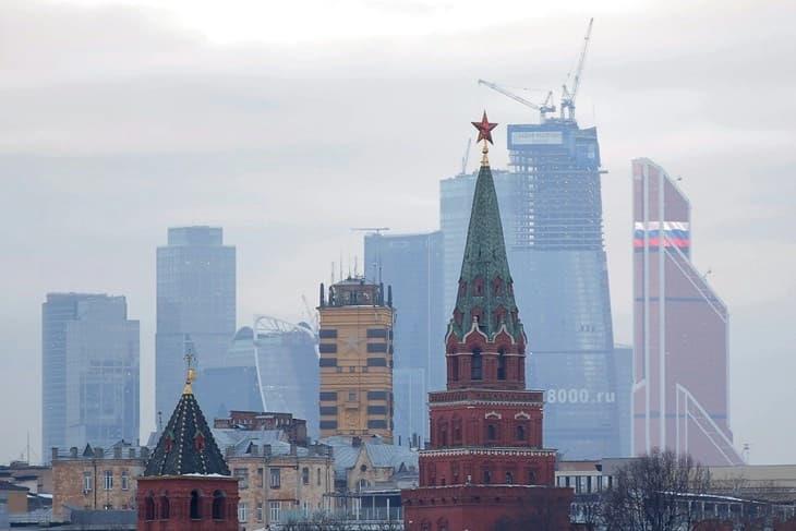 Пет украински дронови соборени над Москва на новогодишната ноќ