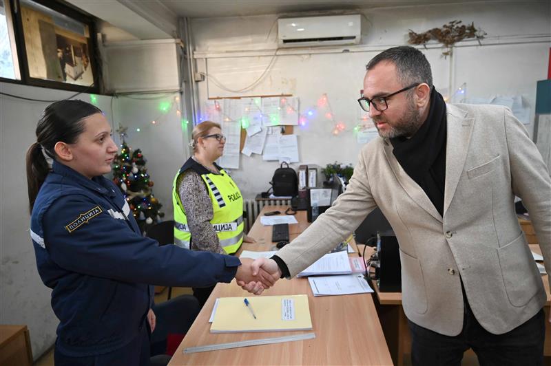 Тошковски во работна посета на полициските служби