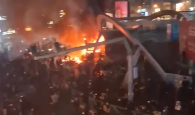 Ескалираа протестите во Иран: Убиени се најмалку 65 демонстранти, запалена е и џамија (ВИДЕО)