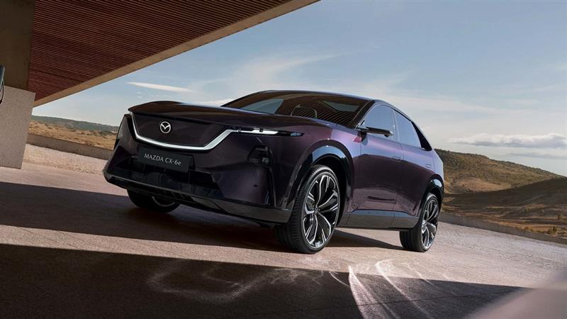 Новата Мазда CX-6e ги изненади сите со внатрешниот дизајн- нема веќе копчиња (ФОТО)