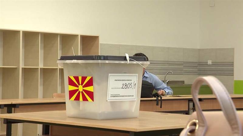 Во општините Гостивар, Маврово - Ростуше, Врапчиште и Центар Жупа се одржуваат повторени избори за градоначалник