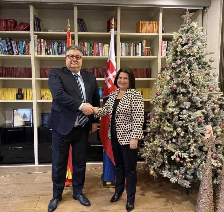 Министерот Минчев на средба со Ивета Хрицова, новата словачка амбасадорка