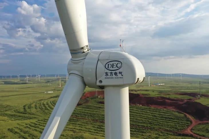 Кинезите испорачуваат турбини во Србија за најголем ветропарк во Источна Европа, вреден 495 милиони евра