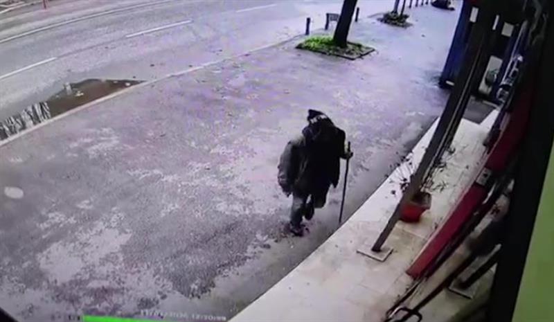 Обвинителство поведе постапка против лице осомничено дека со камен го скршило стаклото на вратата на бугарската Амбасада