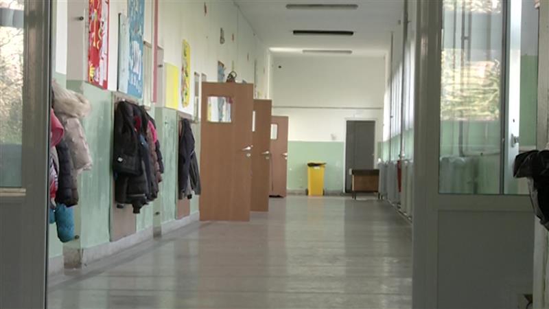 Се чека новиот извештај на ИЈЗ за грипот, Клиниката во Козле исполнета до последно место