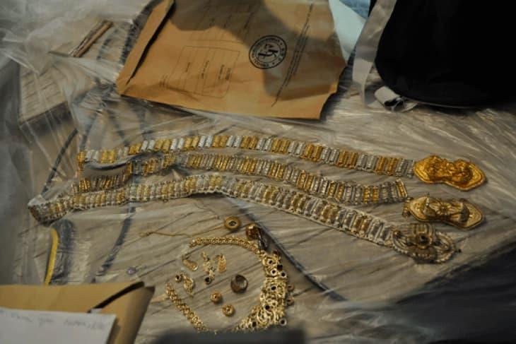 Велешката полиција фати крадец на пари и златни предмети