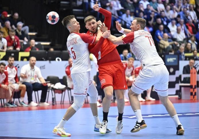 Вардаровиот играч и полски репрезентативец Јанковски доби казна од два натпревара