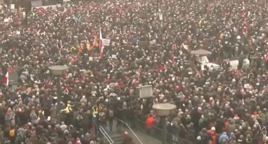Протести во Данска и Гренланд: „Доста е“