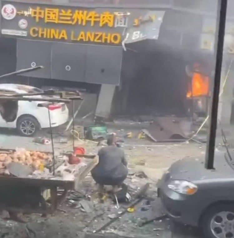 Видео: Седум лица загинаа во експлозија во кинески ресторан во Авганистан