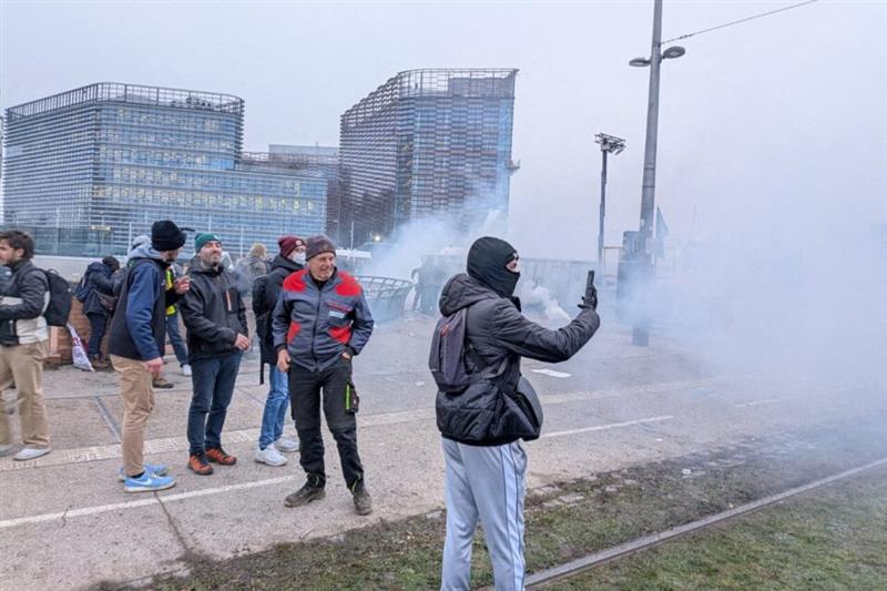 Победа на европските земјоделци: Суспендиран е мега договорот на ЕУ со Меркосур 