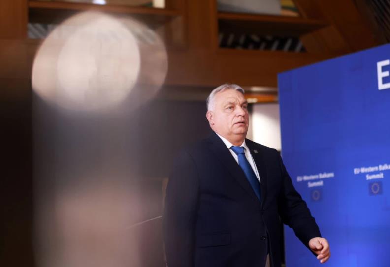 Орбан: Одам во Давос на покана на Трамп, ќе го потпишеме основачкиот документ за Одборот за мир