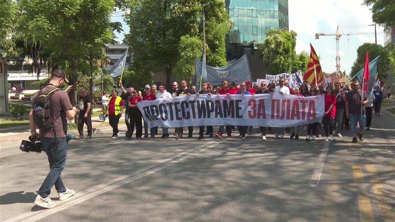 Минималната плата повторно во фокус: Синдикатите бараат 600 евра, институциите предупредуваат на ризици