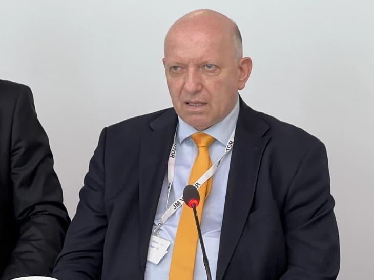 Азески: Новите правила за влез во шенген зоната ни создаваат сериозни проблеми, од понеделник реакции во сите погодени земји