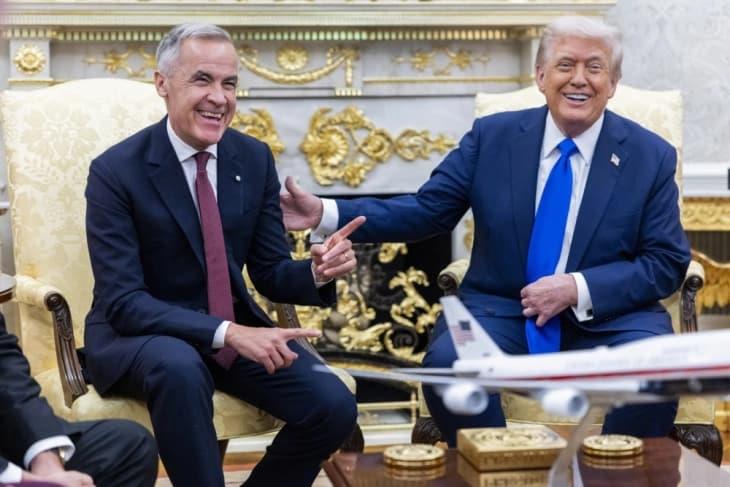 Трамп се закани со 100-процентни царини за Канада доколку склучи трговски договор со Кина