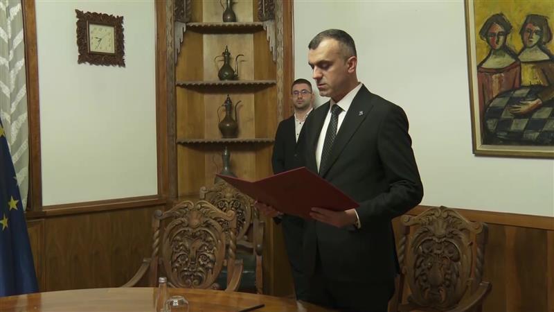 Новиот народен правобраниетл Фатон Сељами даде заклетва и ја презеде фукцијата