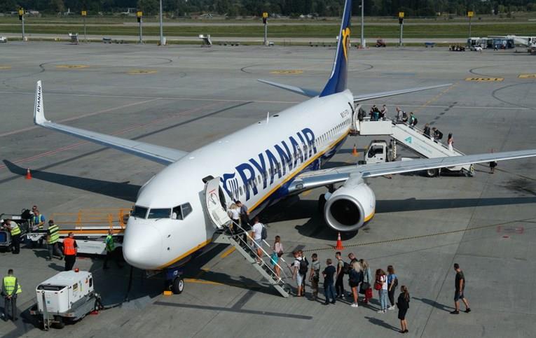 Млада Нигеријка е уапсена на аеродром во Италија со 121 капсули со дрога во стомакот 