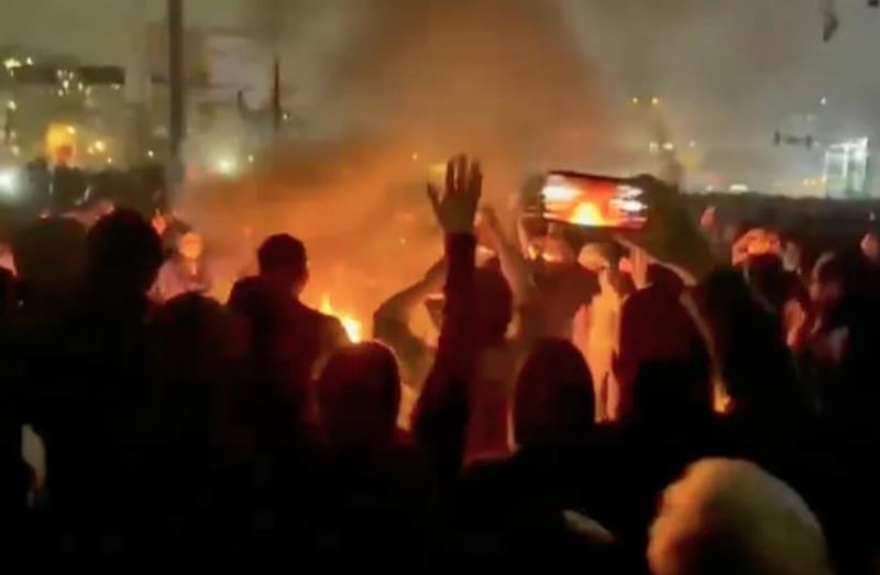Иран за првпат потврди: За време на сузбивањето на антирежимските протести апсени и деца