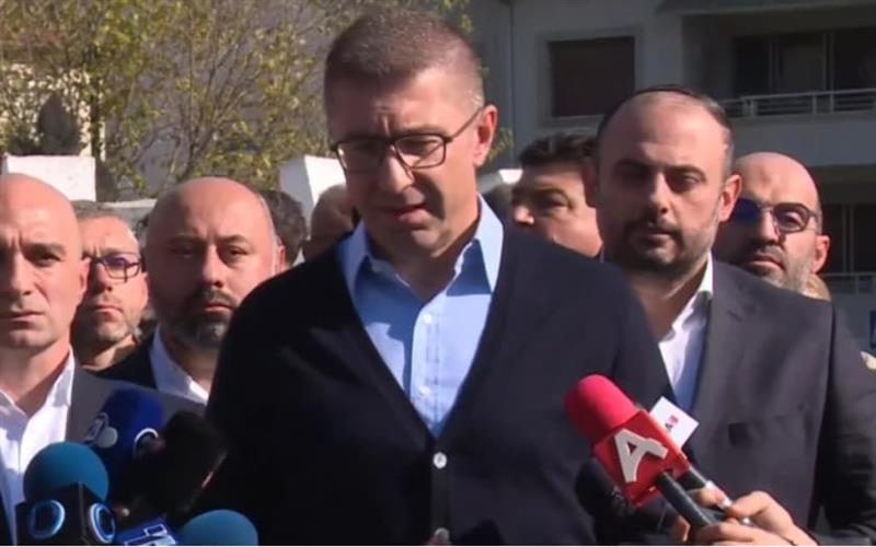 Мицкоски и Ѓорѓиевски на изградба на првата фаза на булевар „Македонија“