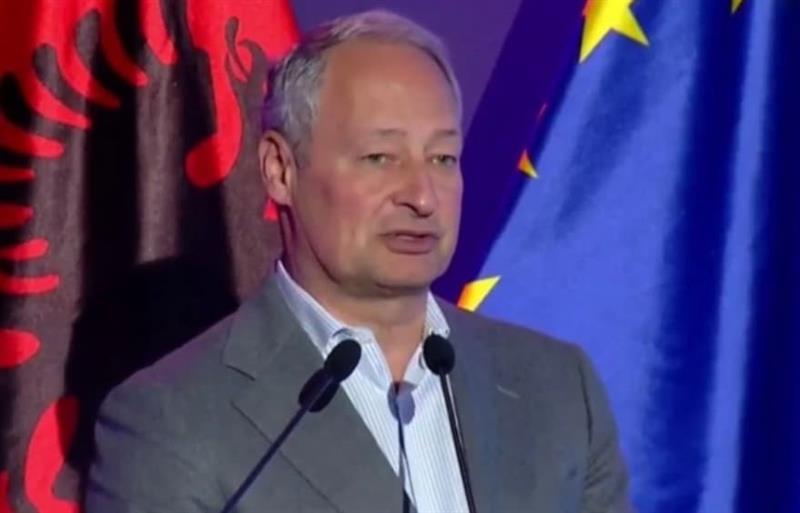 Известувачот на ЕП, Шидер: Ако продолжи со ова темпо на реформи, Албанија ќе биде во ЕУ до 2029 година