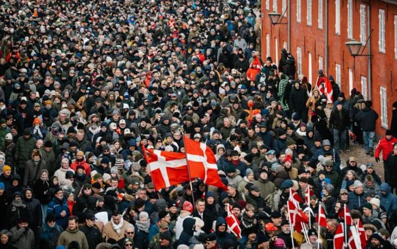 Данските ветерани протестираа пред американската амбасада во Копенхаген: САД нѐ предаде (ВИДЕО)