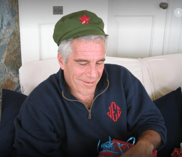 Поведена истрага против Манделсон поради наводно оддавање информации на Епстин