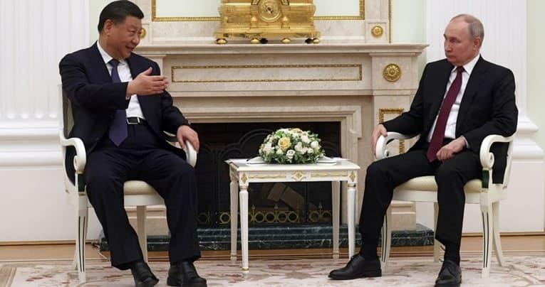 Путин и Си Џинпинг разговараа за зајакнување на билатералните односи