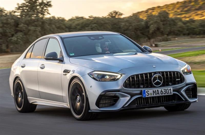 Крај за 4-цилиндричниот „Mercedes C63“: „AMG“ ја менува стратегијата и враќа поголеми мотори