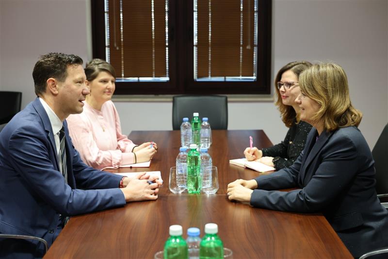 Божиновска оствари серија значајни средби со меѓународни партнери за унапредување на енергетиката и рударството