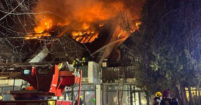 Најмалку тројца загинати во пожар во станбена зграда во Будимпешта
