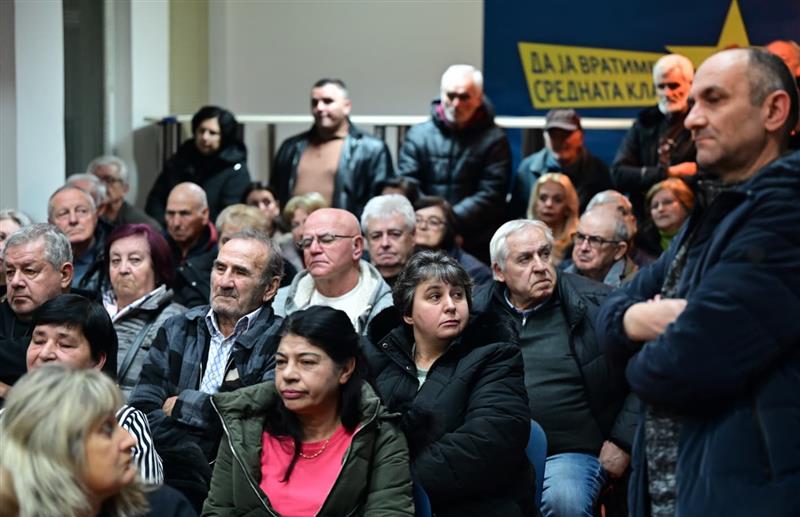 Филипче: Луѓето не можат крај со крај да врзат, 600 евра минимална плата не е луксуз