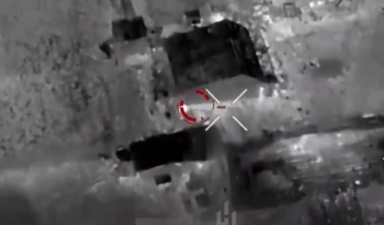 Прв пат е објавена снимка на борба меѓу украински робот и руски војник (Вознемирувачко видео) 