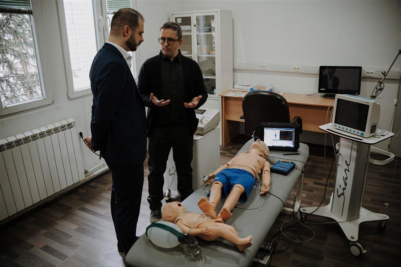 Презентација на хардвер за виртуелна медицина во Медицинскиот симулациски центар 