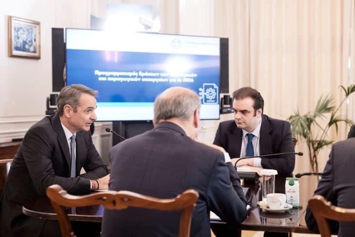 Мицотакис најави ново зголемување на минималната плата во Грција