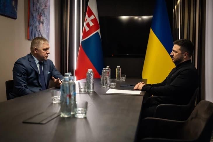Зеленски го покани Фицо во Украина да разговараат за „сите актуелни проблеми“
