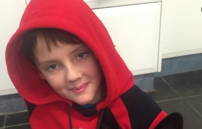 Тинејџер изел колбас и починал- сега е прогласен за прва жртва во светот од „алергија на 21.век“ 