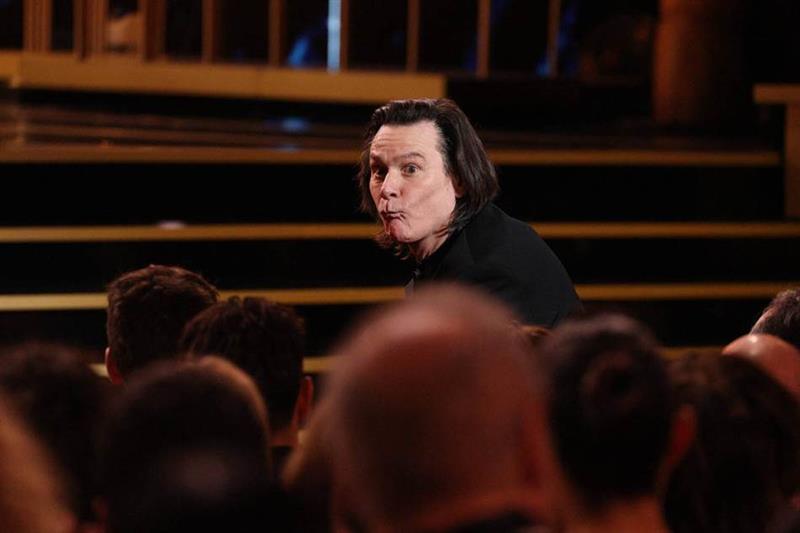 Фото: Џим Кери по долго време во јавност- „Претерал со операциите“